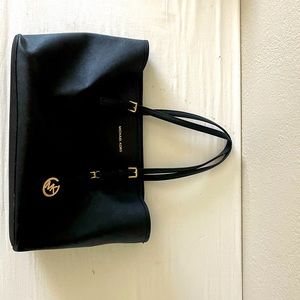 Michael Kors Jet Set Large Saffiano Tote Black